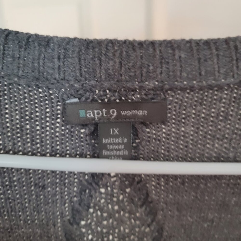 Womens grey single button short sleeved sweater - Picture 4 of 4